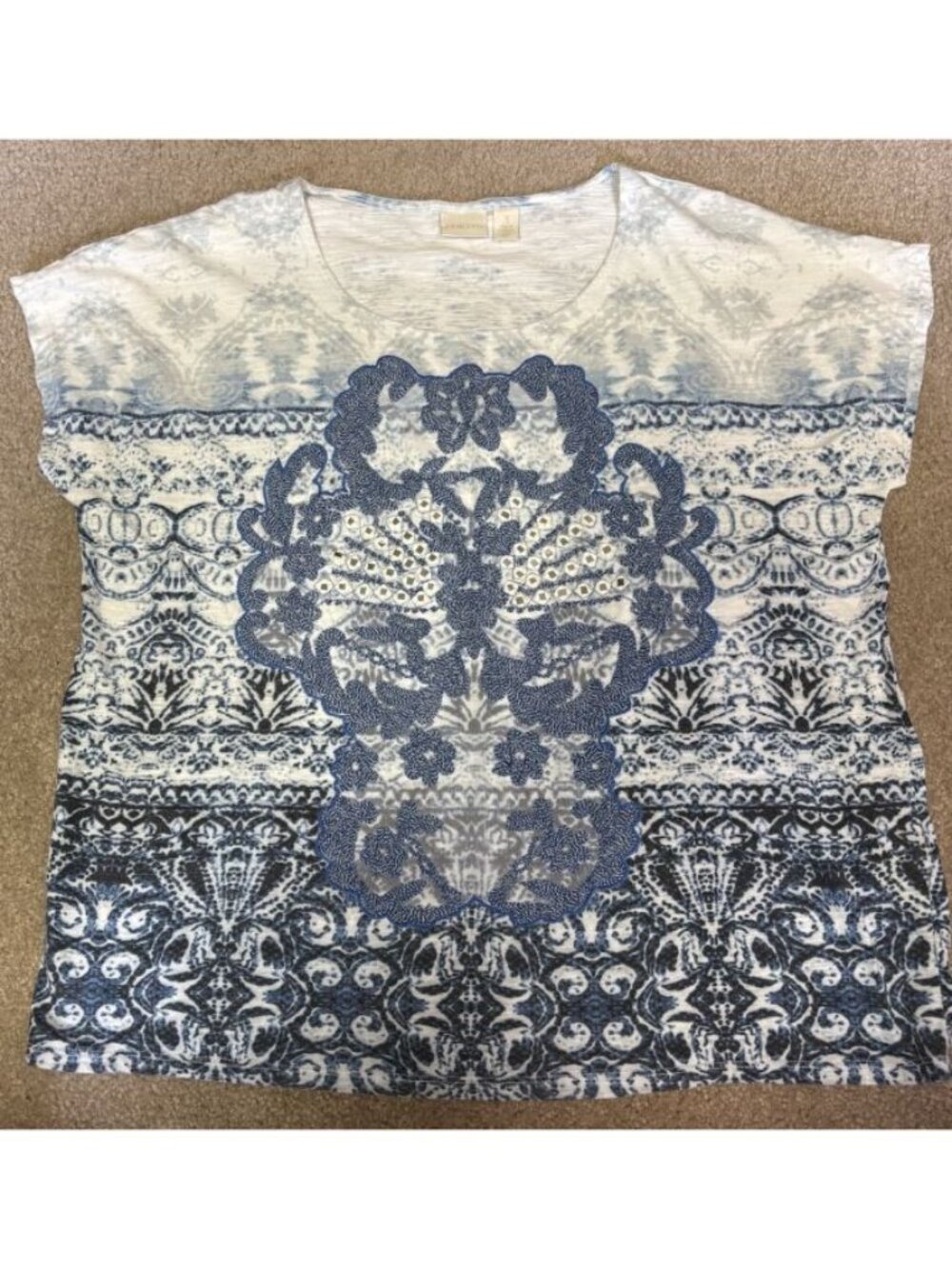 Chico's Cotton Knit V Neck Top with 3-D Decoration Size 3